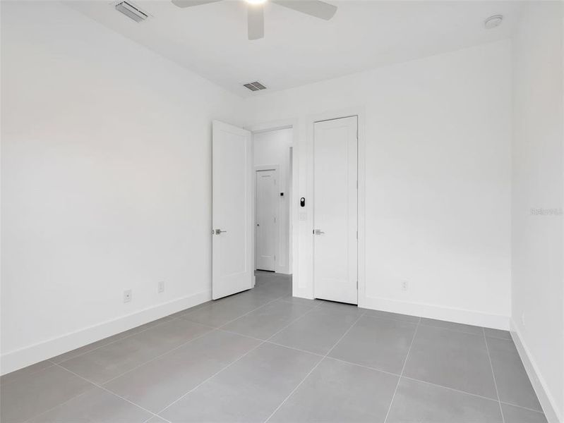 Spacious, unfurnished interior of a new home in , Port Charlotte (Image 37).