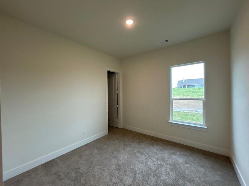 Spacious, unfurnished interior of a new home in Creekview Addition, Van Alstyne (Image 13).