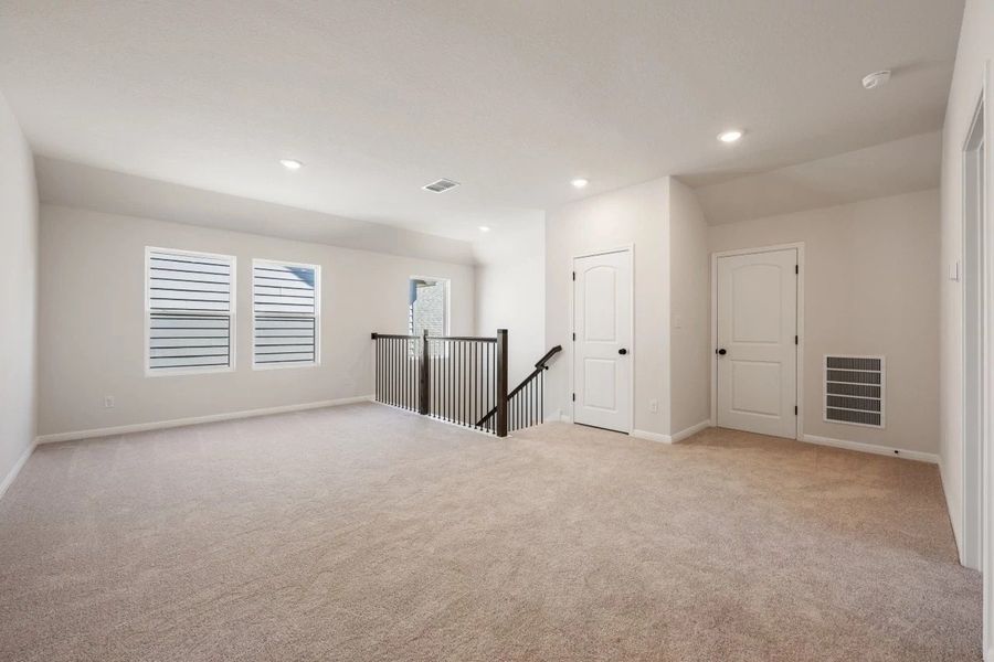 Spacious, unfurnished interior of a new home in Cannon Ranch, Dripping Springs (Image 36).