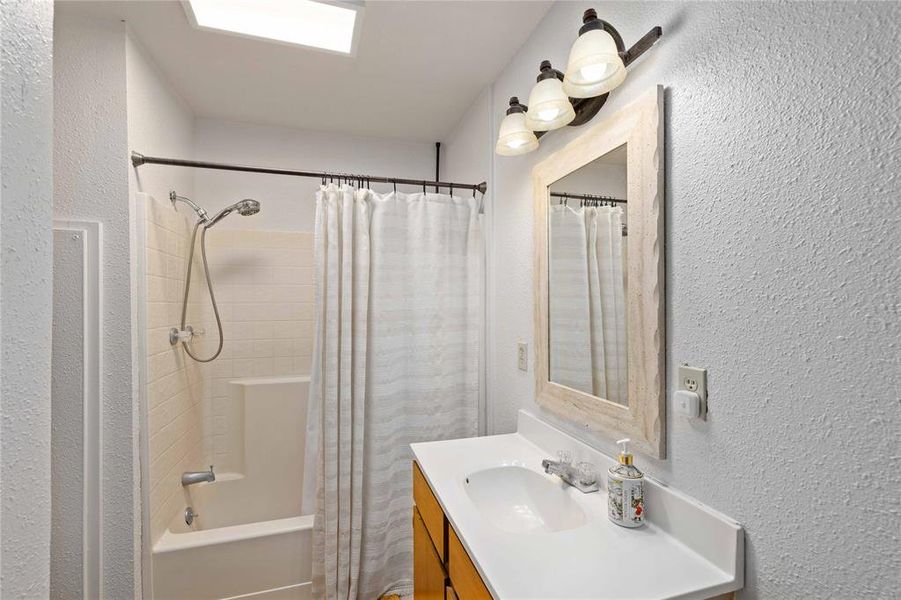 Furnished interior view inside a new home in , Coleman (Image 9).