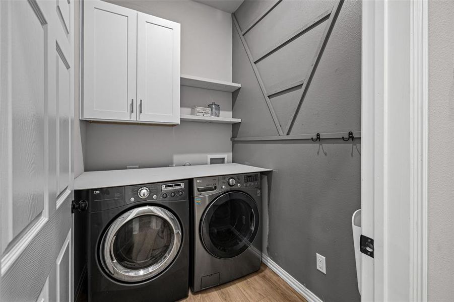 Furnished interior view inside a new home in , Granbury (Image 34).