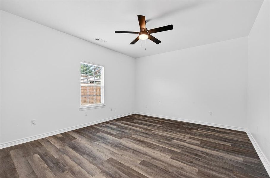 Spacious, unfurnished interior of a new home in , Denison (Image 38).