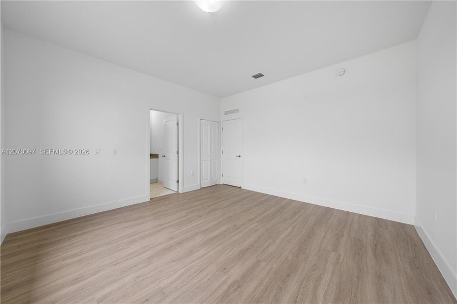 Spacious, unfurnished interior of a new home in Century Park Square, Florida City (Image 16). Spacious, unfurnished interior of a new home in Century Park Square, Florida City (Image 16).
