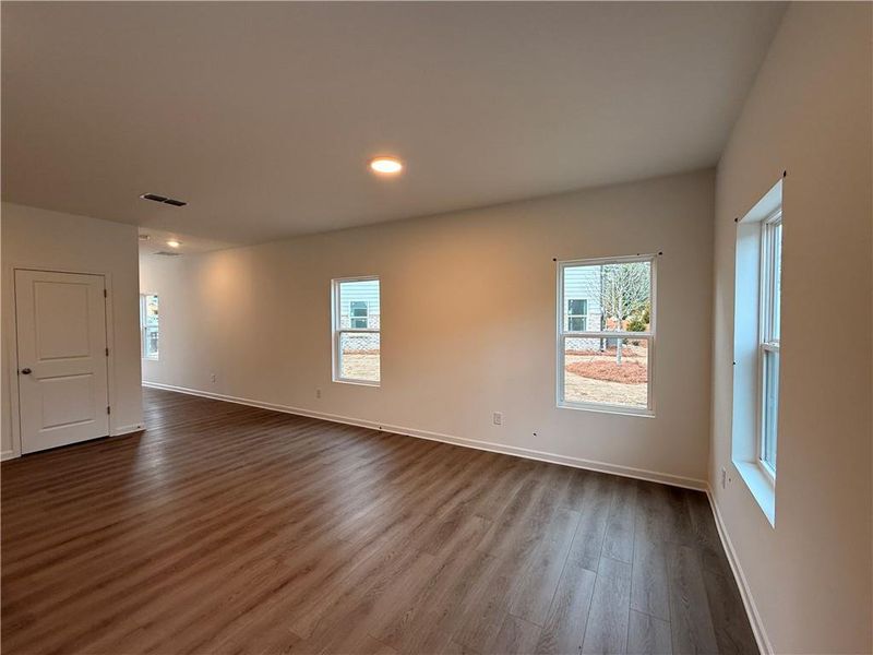 Spacious, unfurnished interior of a new home in Leydenview, Mableton (Image 21).