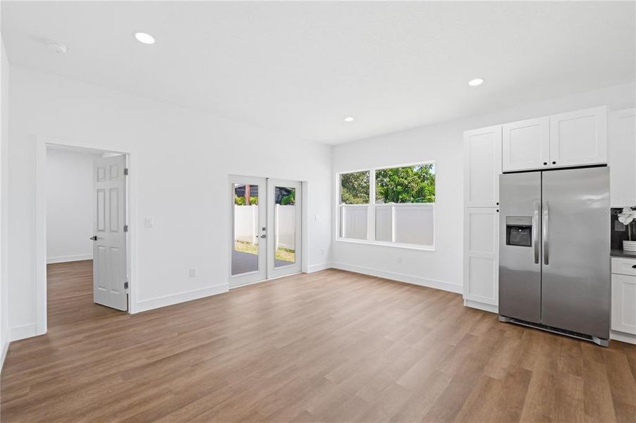 Spacious, unfurnished interior of a new home in , St. Petersburg (Image 21). Spacious, unfurnished interior of a new home in , St. Petersburg (Image 21).