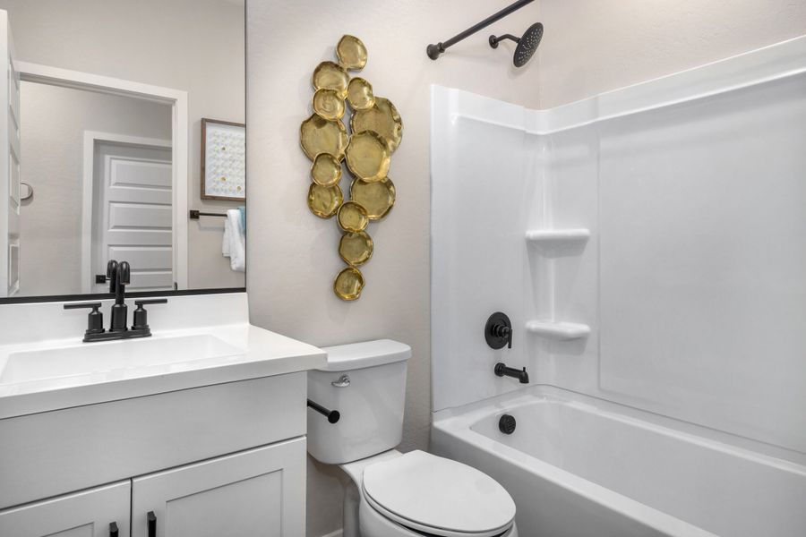 Bathroom | Perrine | Valencia at Citrus Park | New Homes in Goodyear, AZ | Landsea Homes