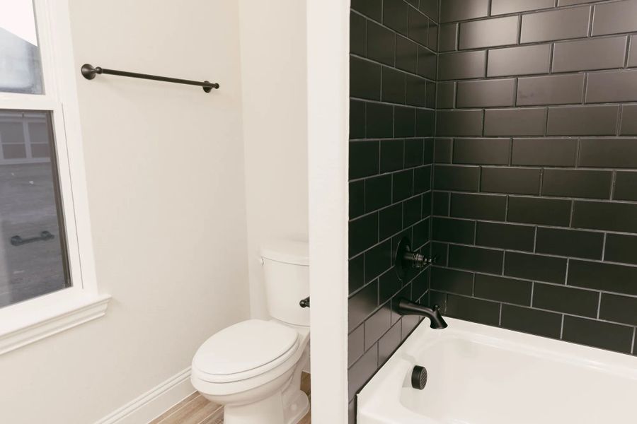 Representative furnished interior of a home built from the Keystone by Stonehollow Homes in Sister Grove II, Van Alstyne (Image 6).