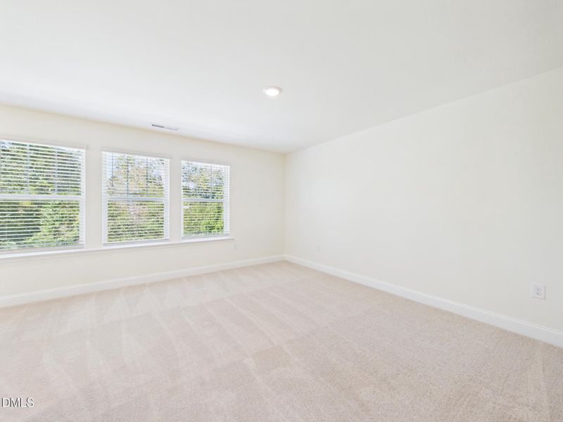 CAM01608G0-PR0114-STILL023