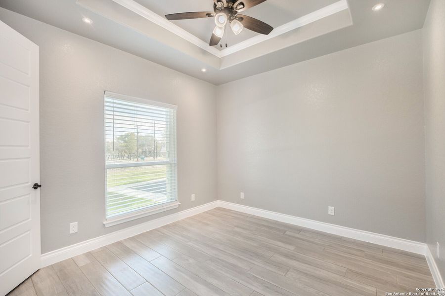 Spacious, unfurnished interior of a new home in , La Vernia (Image 25). Spacious, unfurnished interior of a new home in , La Vernia (Image 25).