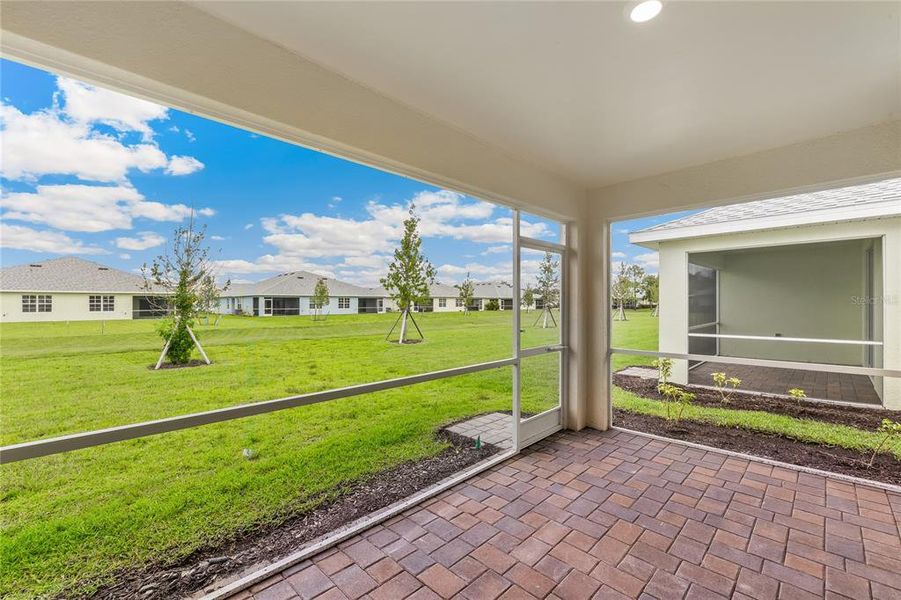 Exterior details and patio area of a home in Heritage Lake Park, Punta Gorda (Image 2). Exterior details and patio area of a home in Heritage Lake Park, Punta Gorda (Image 2).