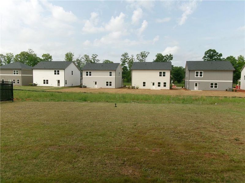 Exterior details and patio area of a home in Alder Park, Conyers (Image 2).