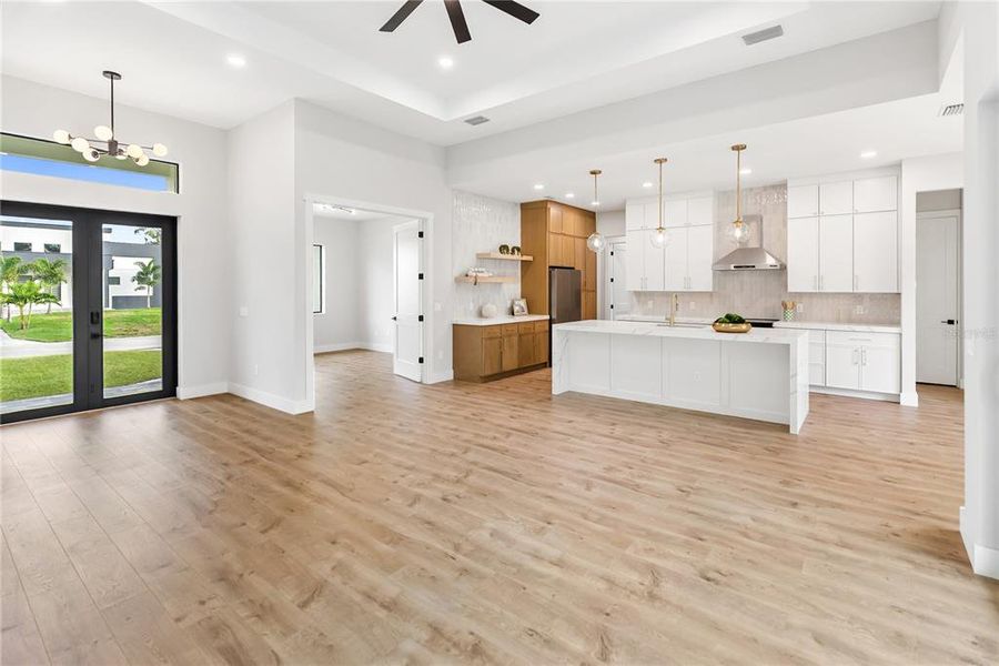 Spacious, unfurnished interior of a new home in , Port Charlotte (Image 66).