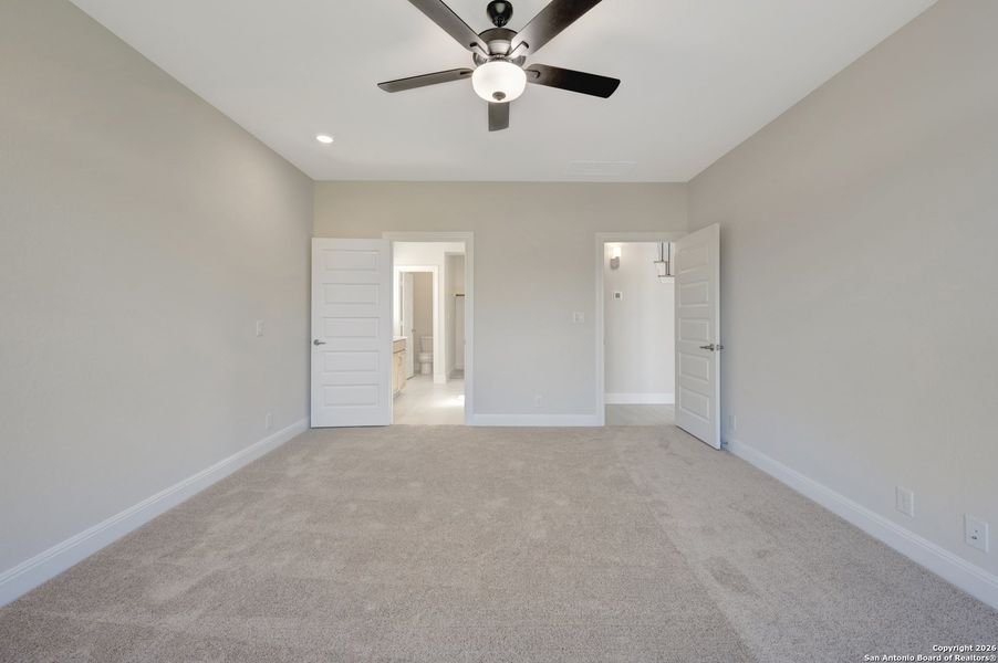 Spacious, unfurnished interior of a new home in Davis Ranch 50', San Antonio (Image 31).
