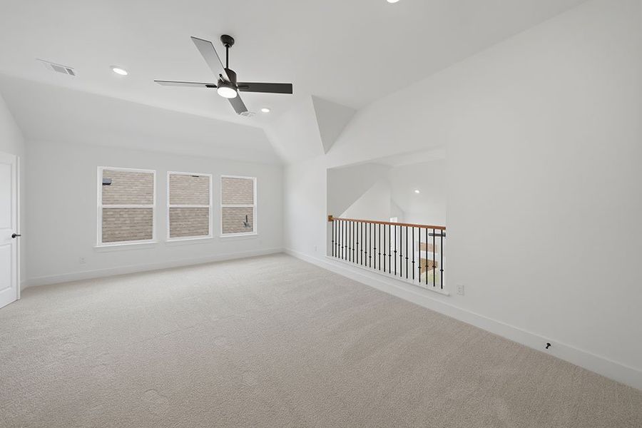 Spacious, unfurnished interior of a new home in Tavolo Park, Fort Worth (Image 32).