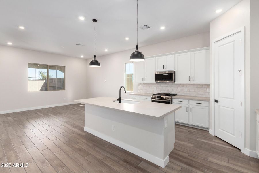 10 - Kingbird 10 - Kingbird