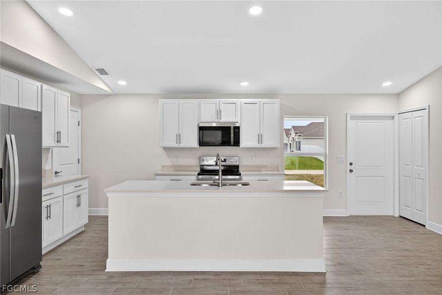 Furnished interior view inside a new home in Cape Coral, Cape Coral (Image 7).