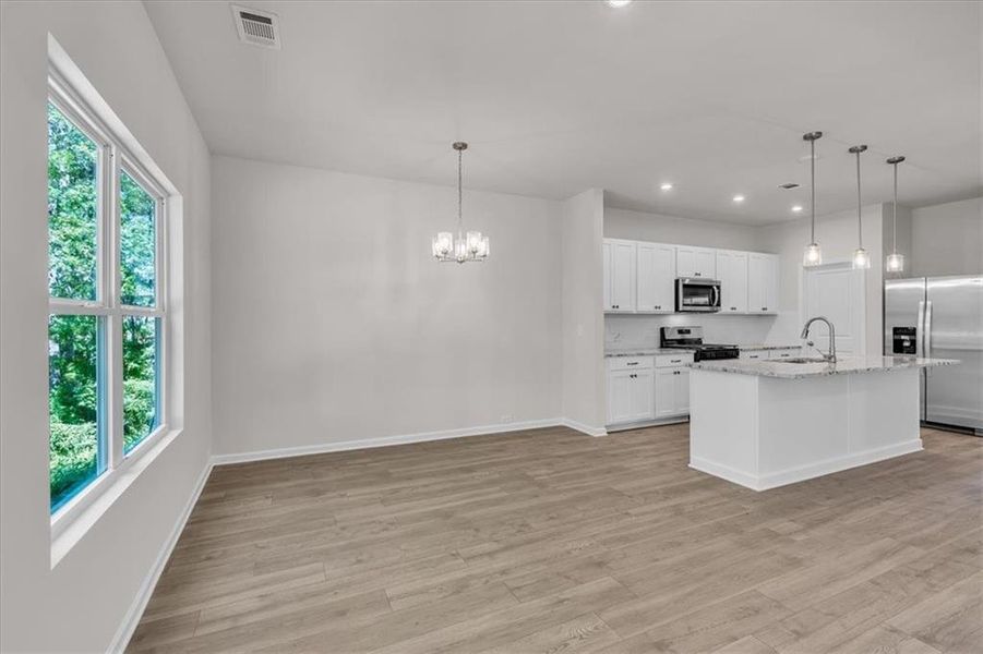 Spacious, unfurnished interior of a new home in Sweetlake Grove, Mableton (Image 28).