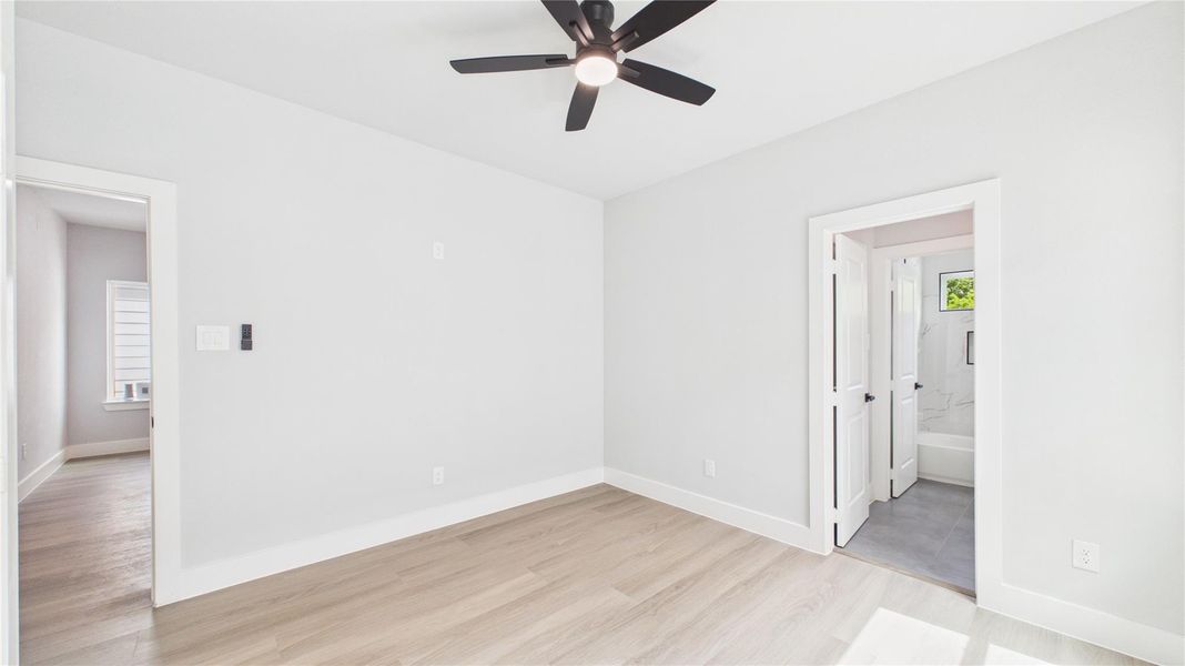 Secondary room with bathroom access