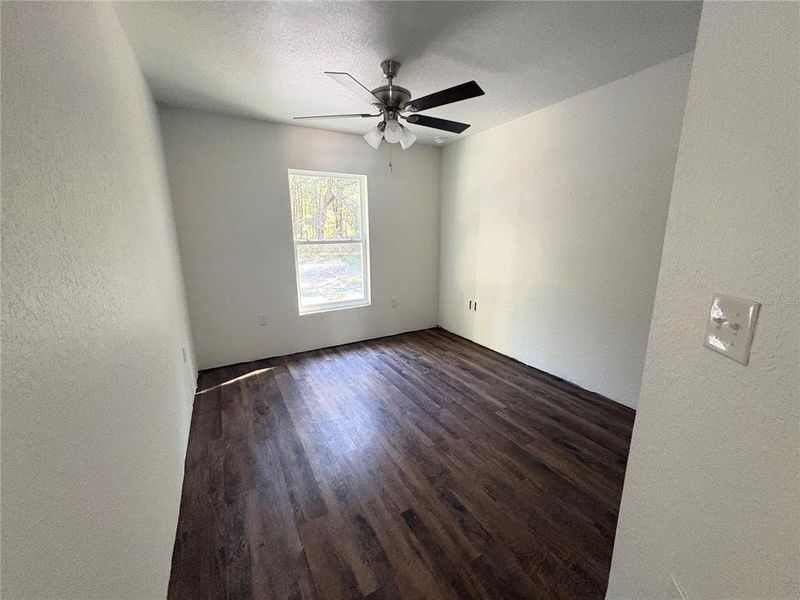 Spacious, unfurnished interior of a new home in , Ocala (Image 12).