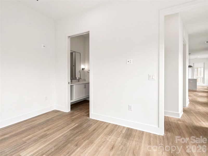 Spacious, unfurnished interior of a new home in , Asheville (Image 25).