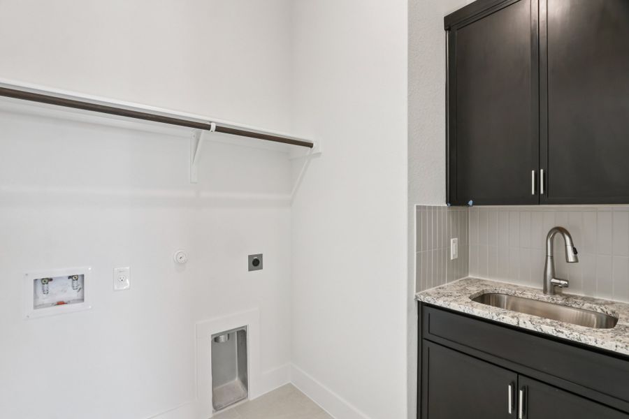 Furnished interior view inside a new home in Sauls Ranch, Round Rock (Image 12). Furnished interior view inside a new home in Sauls Ranch, Round Rock (Image 12).