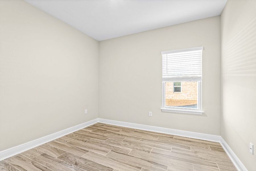 Spacious, unfurnished interior of a new home in Lake Merial, Panama City (Image 26).