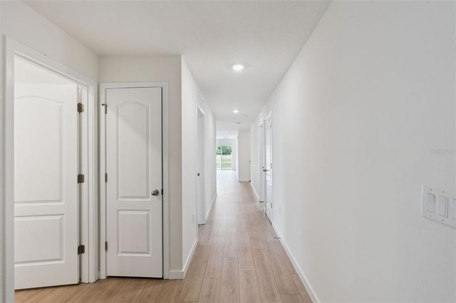 Spacious, unfurnished interior of a new home in Campbell Crossing, Port Orange (Image 9). Spacious, unfurnished interior of a new home in Campbell Crossing, Port Orange (Image 9).