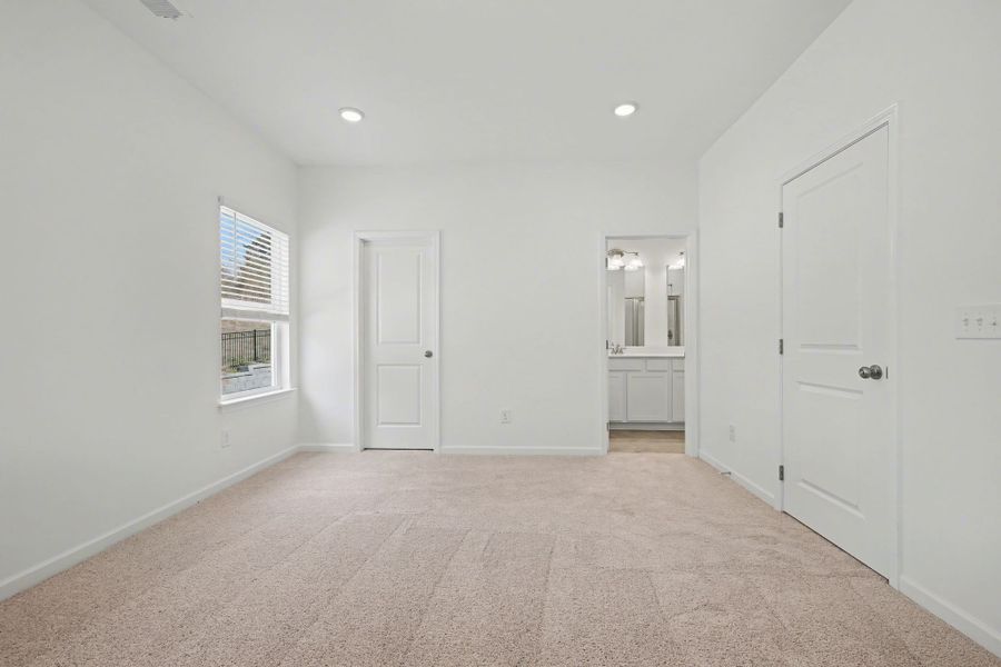 Spacious, unfurnished interior of a new home in Ironhorse, Dickson (Image 31). Spacious, unfurnished interior of a new home in Ironhorse, Dickson (Image 31).