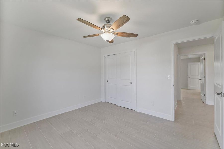 Spacious, unfurnished interior of a new home in Cape Coral, Cape Coral (Image 21).