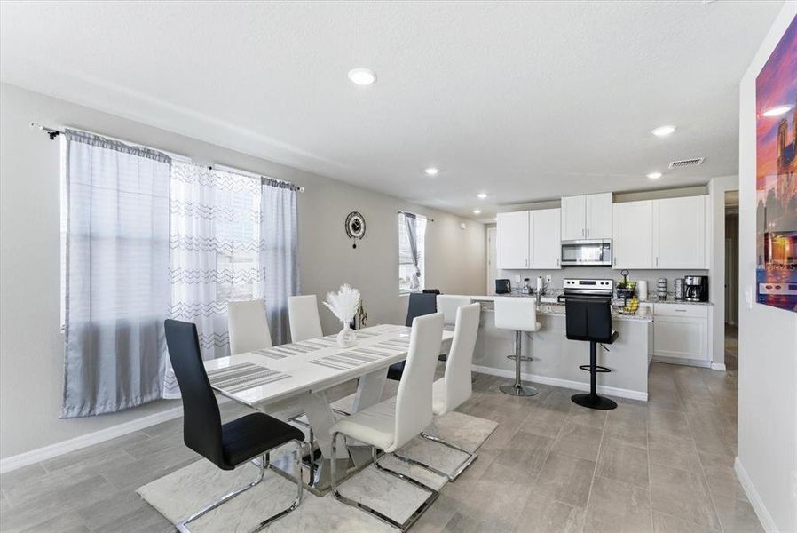 Furnished interior view inside a new home in Park East, Plant City (Image 16). Furnished interior view inside a new home in Park East, Plant City (Image 16).