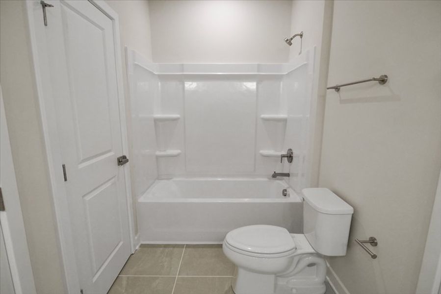 Furnished interior view inside a new home in Linden Park, Moore (Image 7).