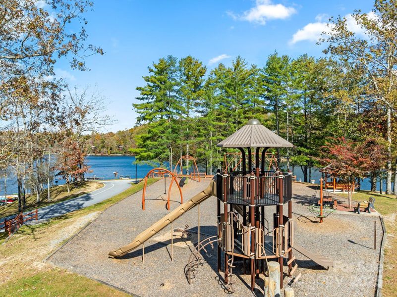 Community amenities in , Brevard (Image 22).