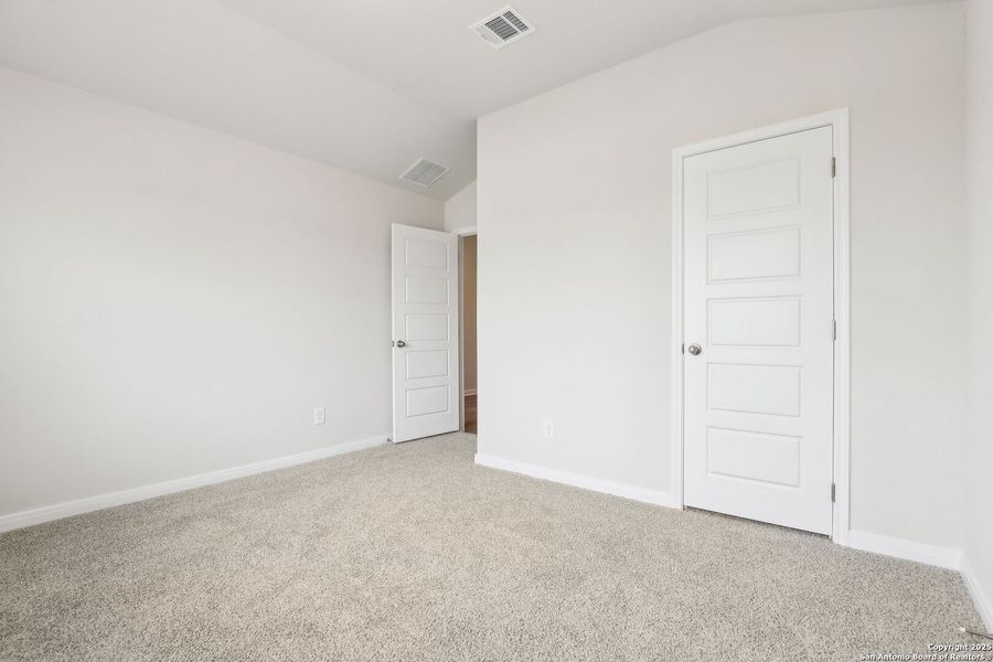 Spacious, unfurnished interior of a new home in , Cibolo (Image 37).
