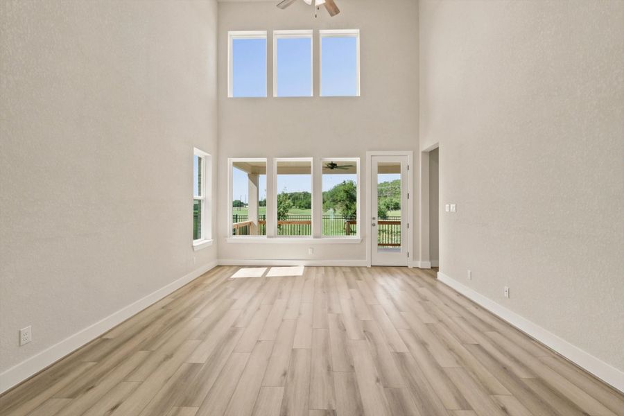 Representative unfurnished interior of a home built from the Travis by Scott Felder Homes in Santa Rita Ranch, Liberty Hill (Image 10).