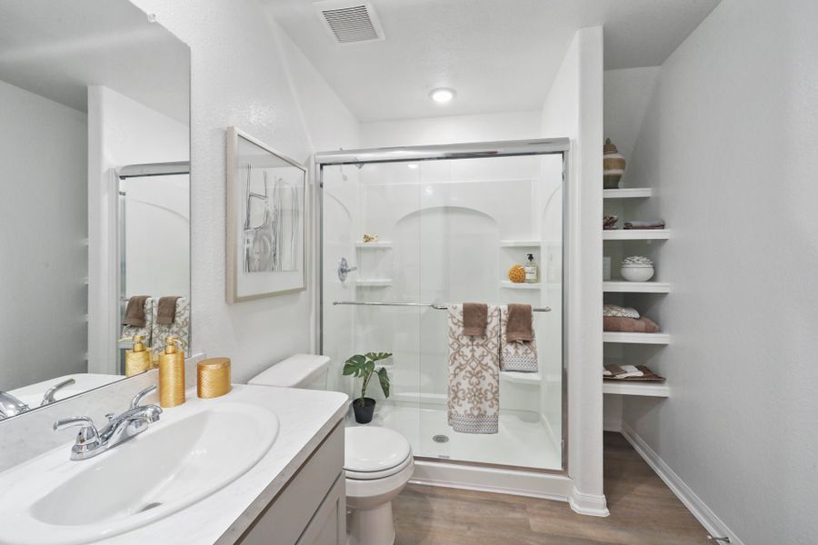 Lexington Heights Model Home - Golden - Primary Bathroom Lexington Heights Model Home - Golden - Primary Bathroom