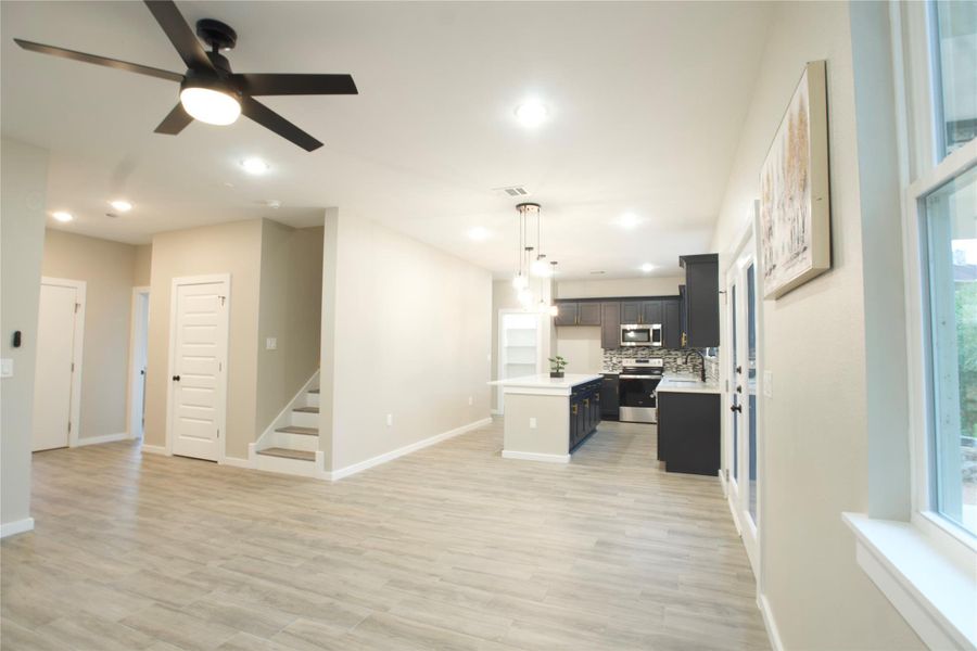 Image 29 of a home in .