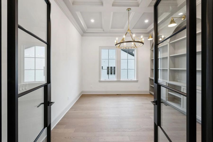 The Elmsley E Home Office The Elmsley E Home Office