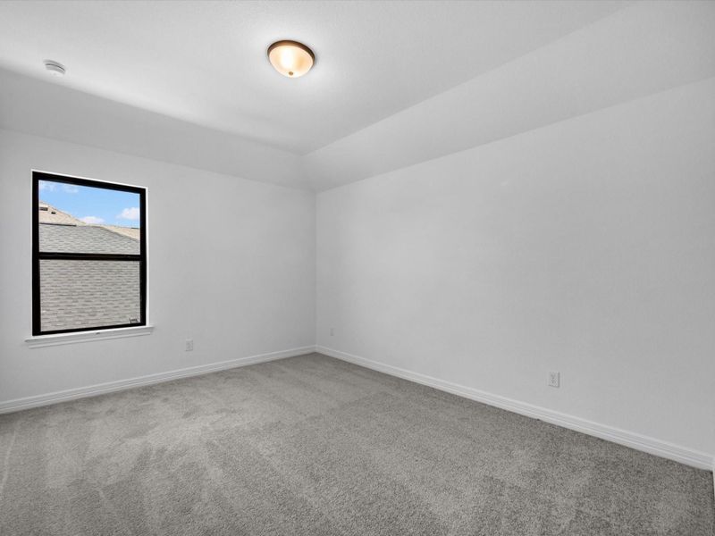 Spacious, unfurnished interior of a new home in Austin Point, Richmond (Image 19).