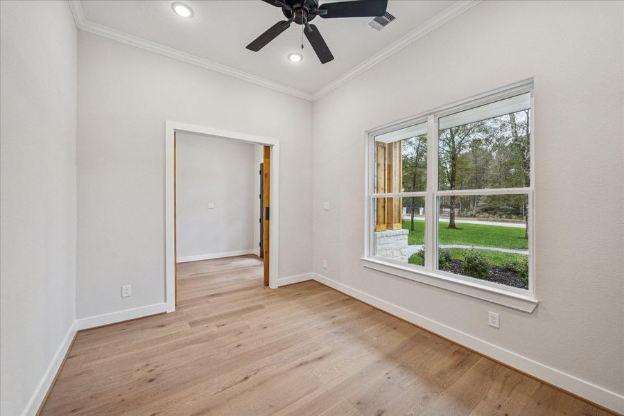 Spacious, unfurnished interior of a new home in , Huntsville (Image 15).