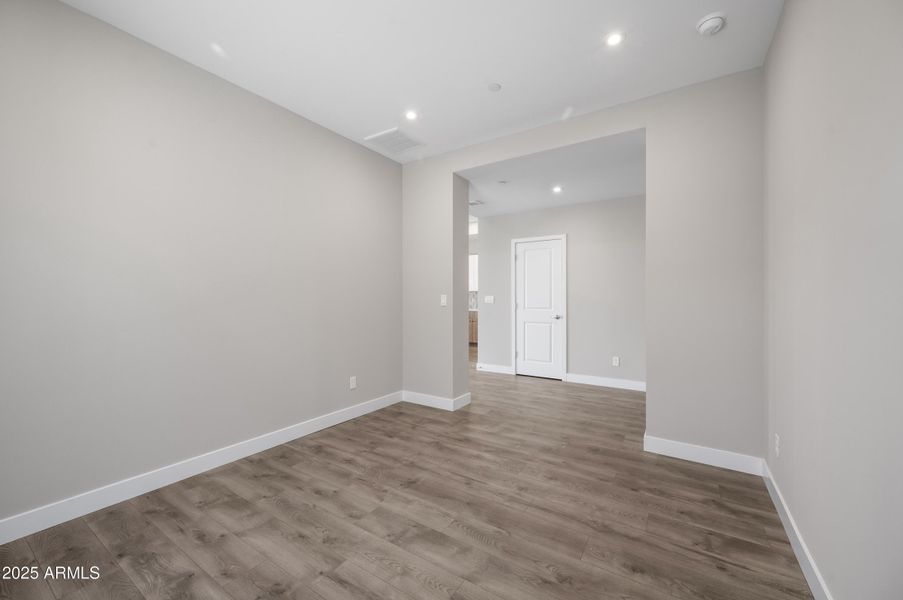 33-Dining Room or Office (2)