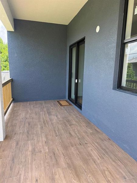 Exterior details and patio area of a home in , Punta Gorda (Image 3).