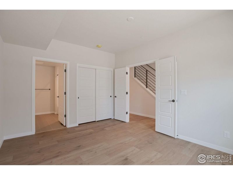 Spacious, unfurnished interior of a new home in , Superior (Image 14).