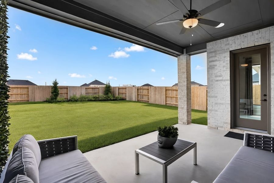 Representative exterior details of a home built from the Vincent by Taylor Morrison in Ryehill, Rosenberg (Image 22).