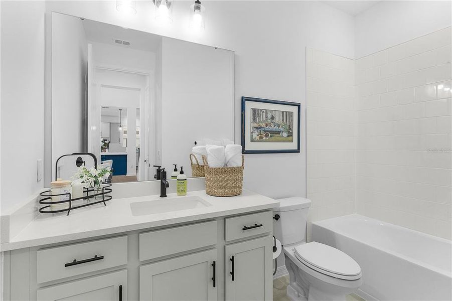 Furnished interior view inside a new home in , Clermont (Image 6).