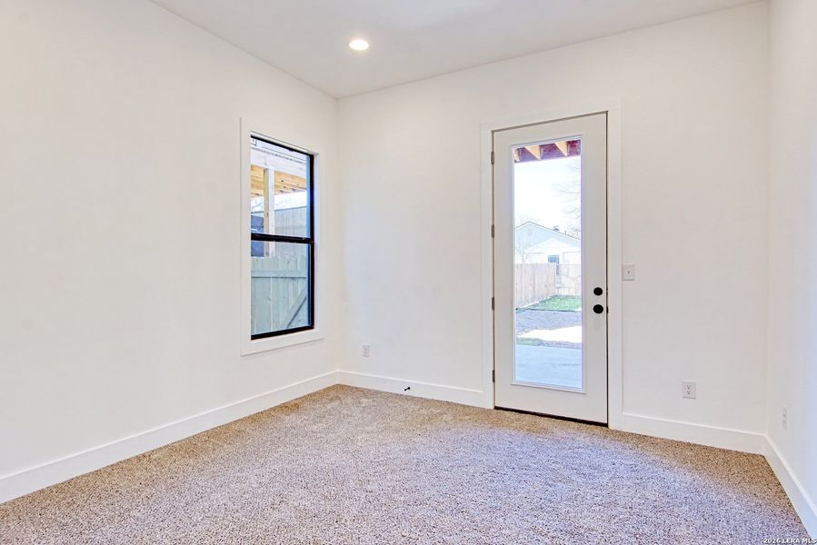 Spacious, unfurnished interior of a new home in , San Antonio (Image 32).