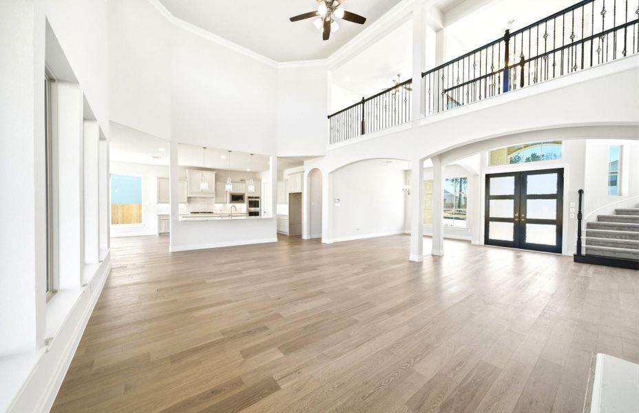 Spacious, unfurnished interior of a new home in Artavia 70′, Conroe (Image 25).