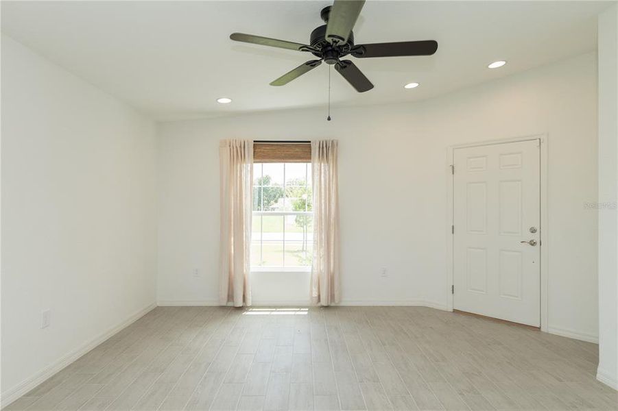 Spacious, unfurnished interior of a new home in , Bartow (Image 12). Spacious, unfurnished interior of a new home in , Bartow (Image 12).