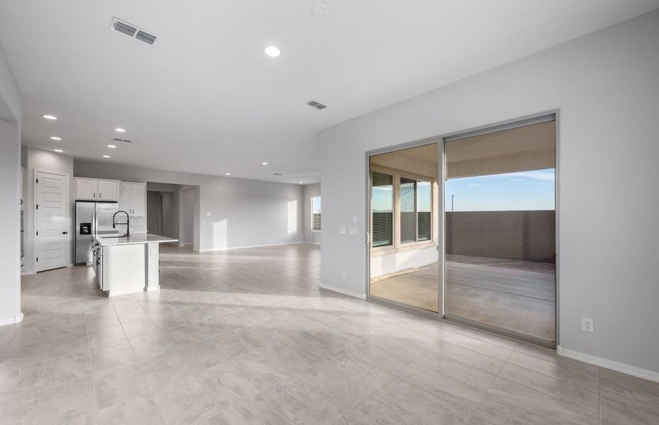 Spacious, unfurnished interior of a new home in Visara, Surprise (Image 17).