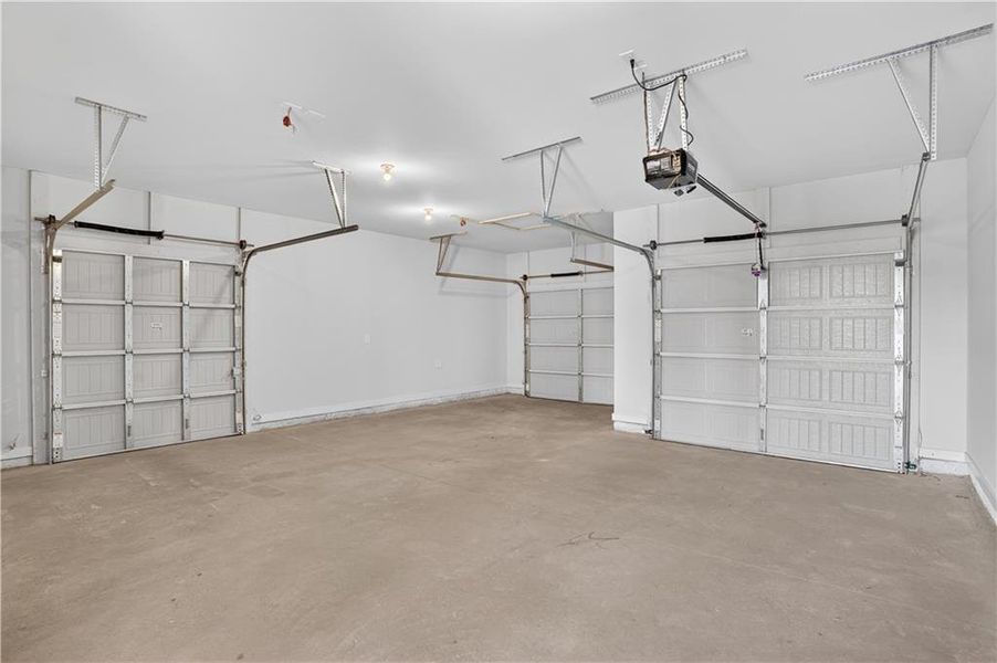Spacious, unfurnished interior of a new home in , Villa Rica (Image 34).