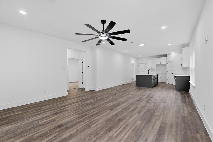 Spacious, unfurnished interior of a new home in , Dallas (Image 18).